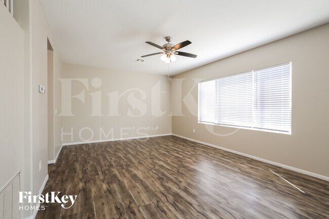 Foto del edificio - 1620 Knoll Heights Ct