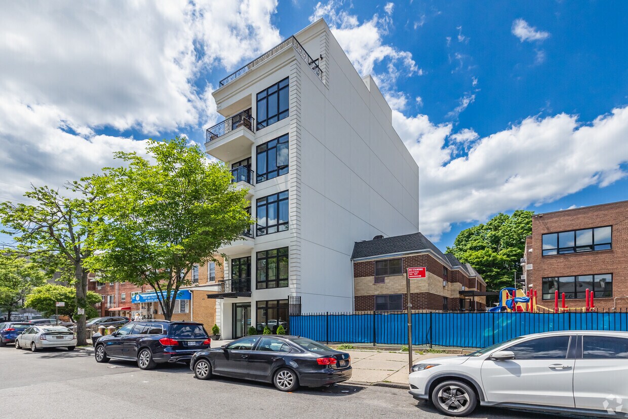 Building Photo - 22-50 33rd St