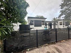 Building Photo - 103 NW 68th Terrace
