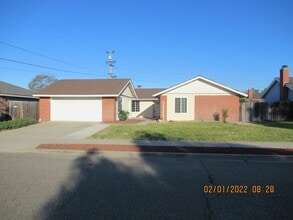 Building Photo - 165 Alcor Ave
