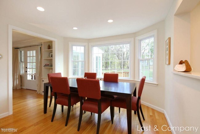 Foto del edificio - 3 br, 2.5 bath House - 1560 Sherwood Ave SE