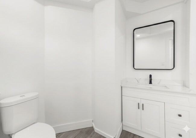 Photo du bâtiment - 166 Wentworth St S