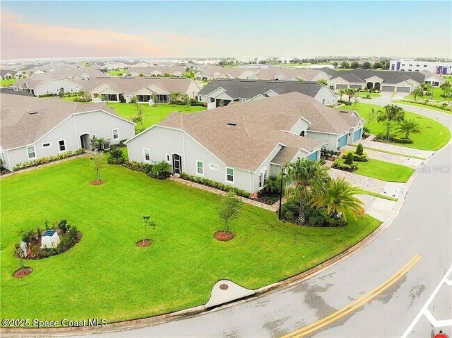 Foto del edificio - 7804 Loren Cove Dr