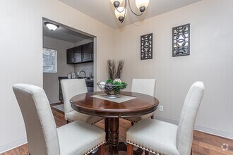 2BR, 1.5BA - 1,0002SF - Monaco Apartments