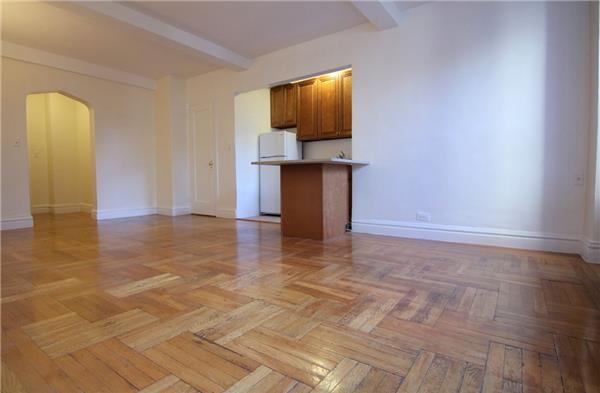 Building Photo - 127 W 96th St