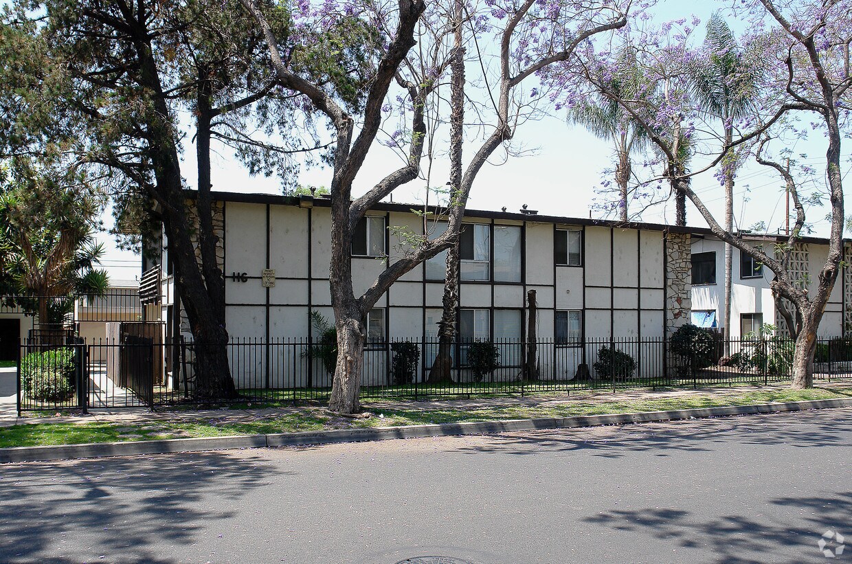 Primary Photo - 116 E Wakefield Ave