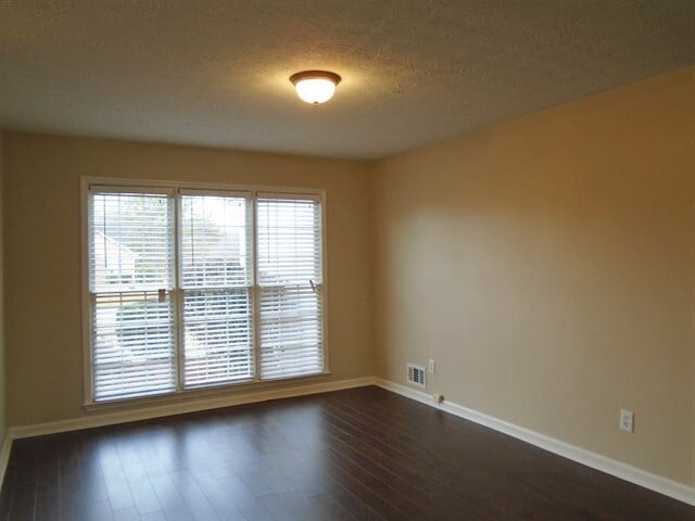 Building Photo - 206 Summerford Place