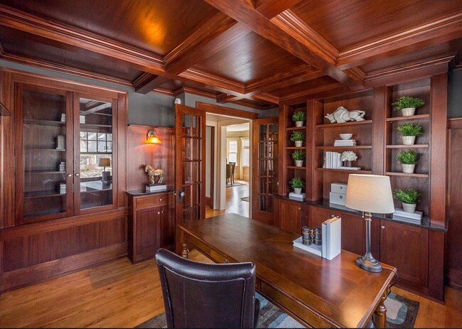 Wood Panelled study/3rd Bdrm - 1827 Kenwood Pky