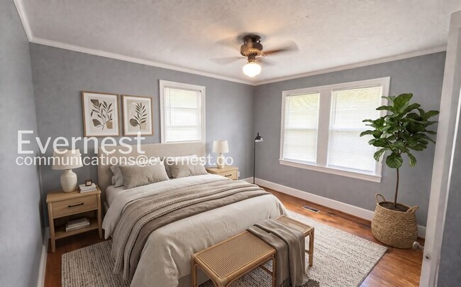 Building Photo - 2 Bed, 1 Bath Home with Fenced Yard & Carport / Pet-Friendly / Available Now!