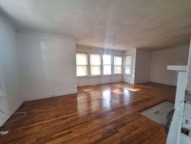 Foto del edificio - Come see your new home!