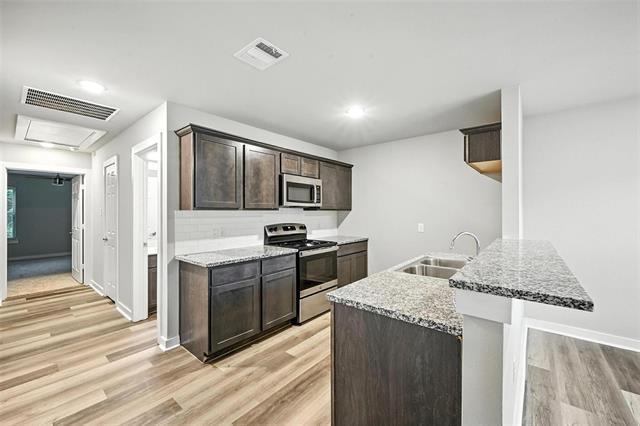 Foto del edificio - 324-326 W Munson St