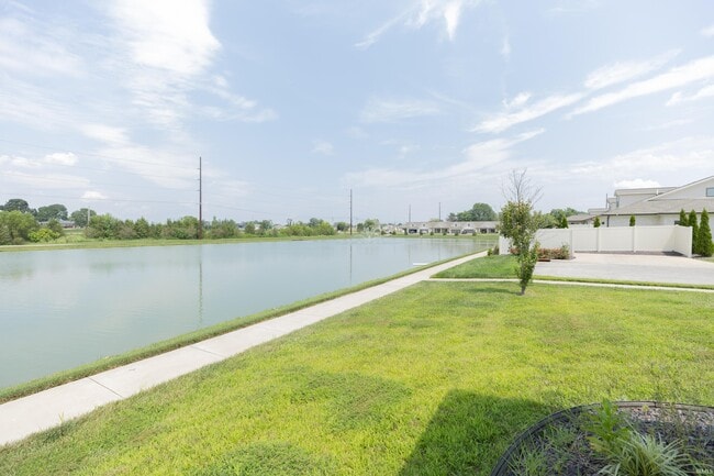 Building Photo - 3390 White Oak Trl