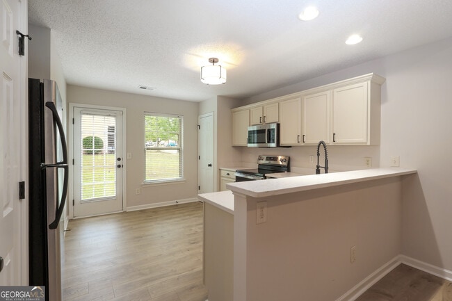Foto del edificio - 3063 Broadleaf Trail Rd