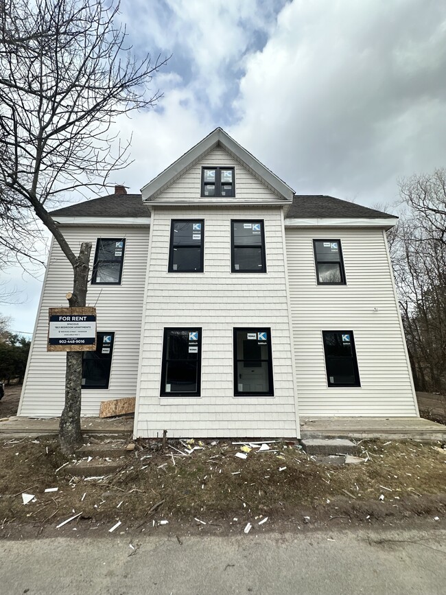 Building Photo - 999 King St
