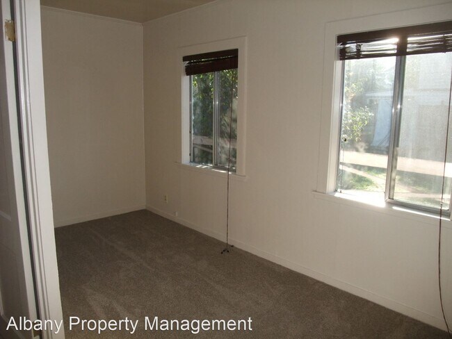 Building Photo - 2 br, 1 bath House - 512 9th Ave SW