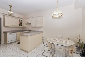 Foto del edificio - 425 Ashbury Dr