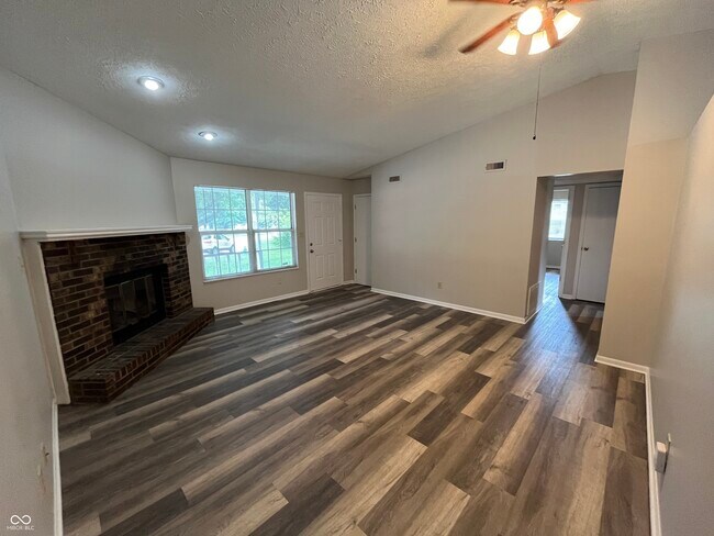 Building Photo - 8114 Jade Ct