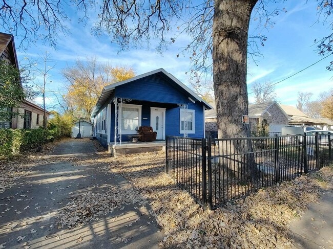 Building Photo - 2605 Birmingham Ave