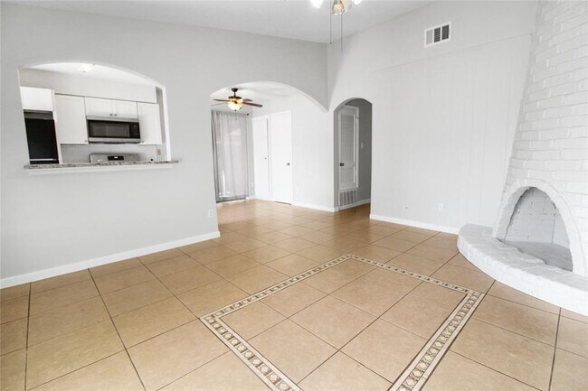 Building Photo - 9906 Randall Dr