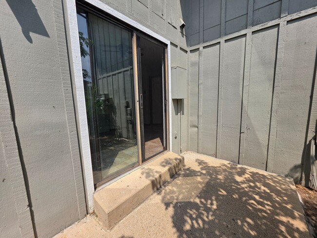 Building Photo - 3515 Hayden Pl