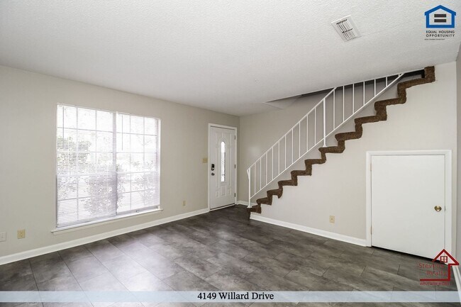 Foto del edificio - 4149 Willard Dr