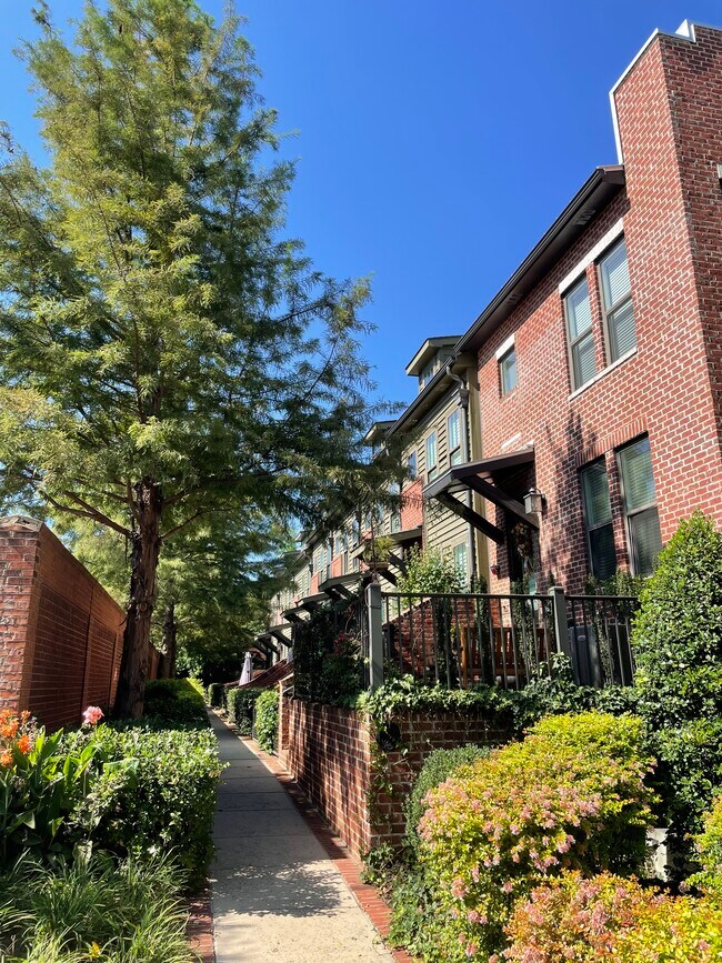 Foto del edificio - 1632 Kenilworth Ave