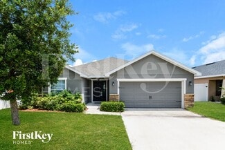 Building Photo - 2600 Sanderling St