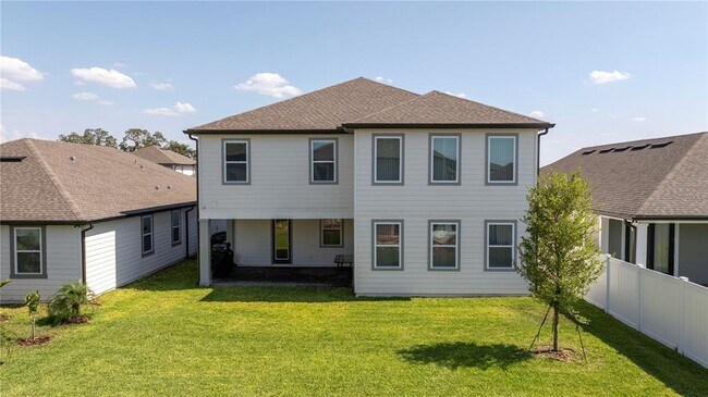 Foto del edificio - 17575 Lake Star Rd