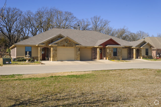 Building Photo - Settlers Ridge