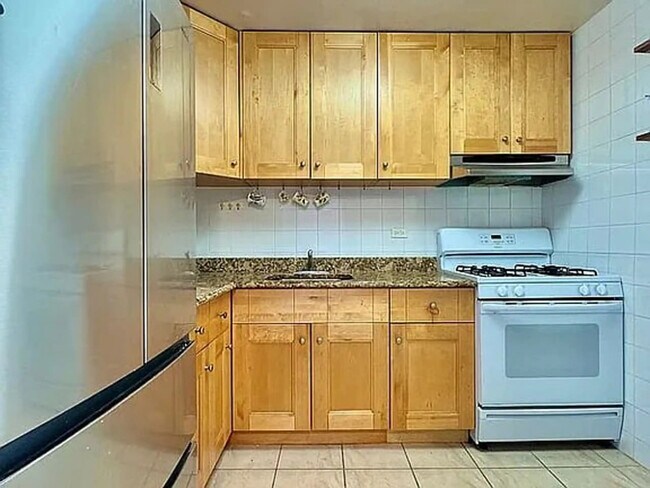 Foto del edificio - 86-15 Broadway