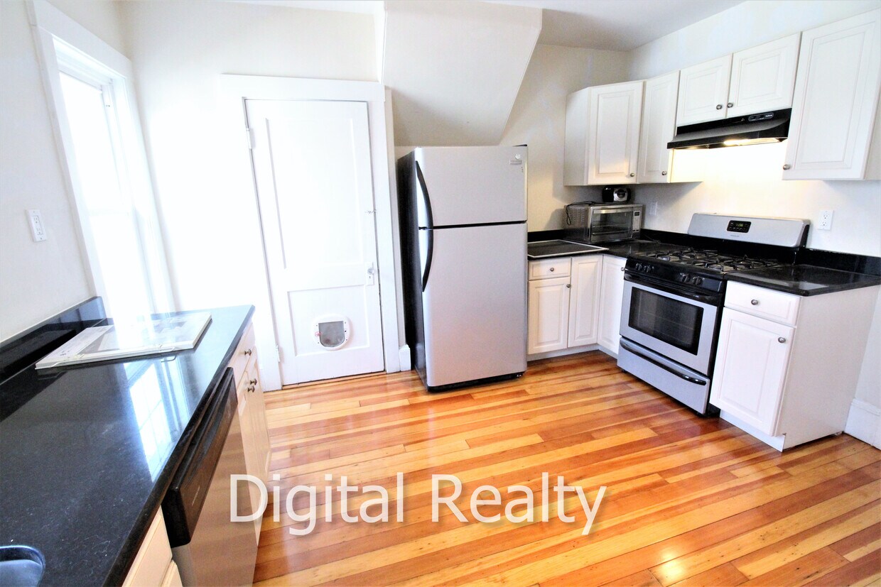 Kitchen - 187 Trapelo Rd