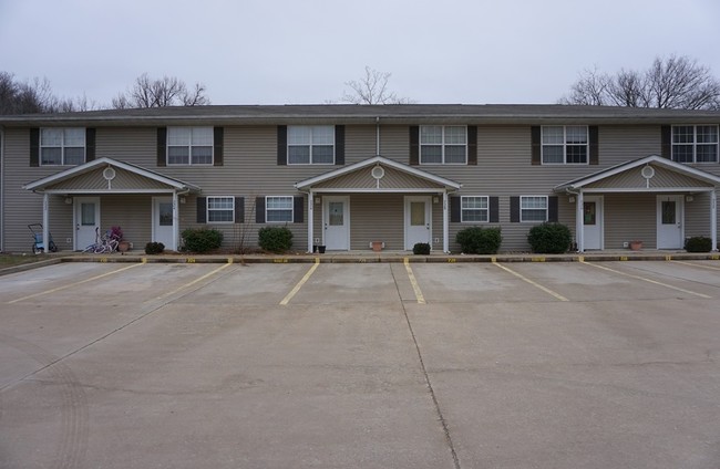Foto del edificio - 710-732 Hillside Rd