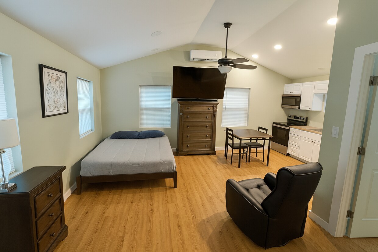 Foto principal - 103 Bernice Dr