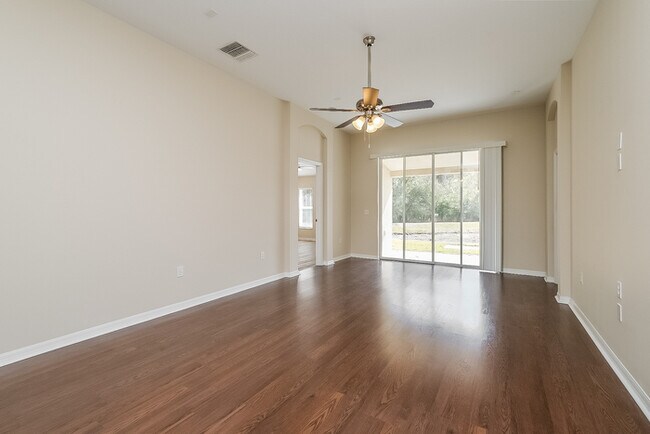 Foto del edificio - 18254 Cypress Bay Pkwy