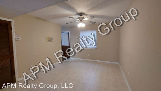Building Photo - 2 br, 1.5 bath House - 1300 Cactus Ave.