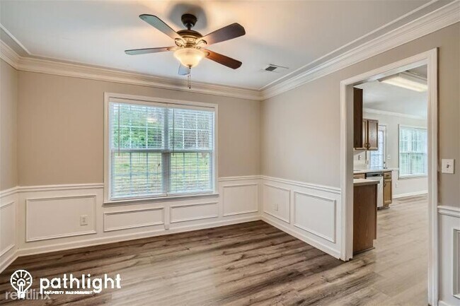 Building Photo - 4 br, 2 bath House - 3868 White Pine Rd UNIT