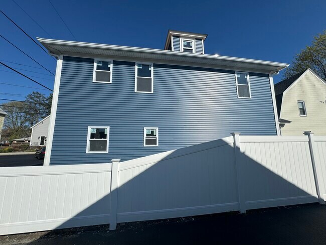 Foto del edificio - 460 Smithfield Ave