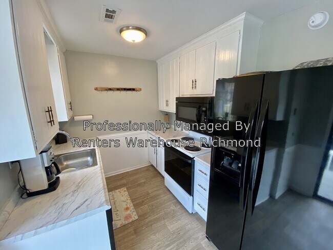 Foto del edificio - 3727 Passage Way Dr