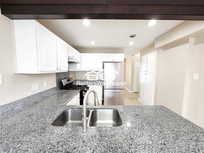 Building Photo - 20203 Dawn Mist Ct