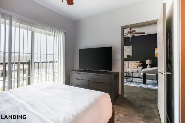 Foto del edificio - 2621 S Jefferson Ave