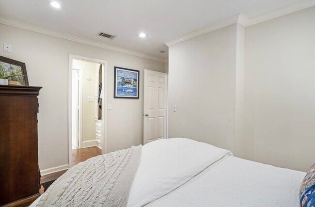 Bedroom - 2108 Pine Heights Dr NE