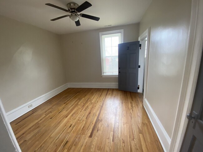 Building Photo - 2403 W. Stafford Apartments, LLC