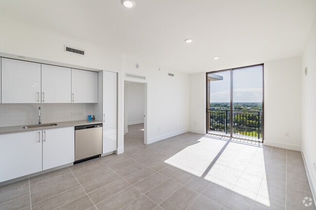 3BD, 2BA - 1,109SF - Living Room/Kitchen - Princeton Crossings