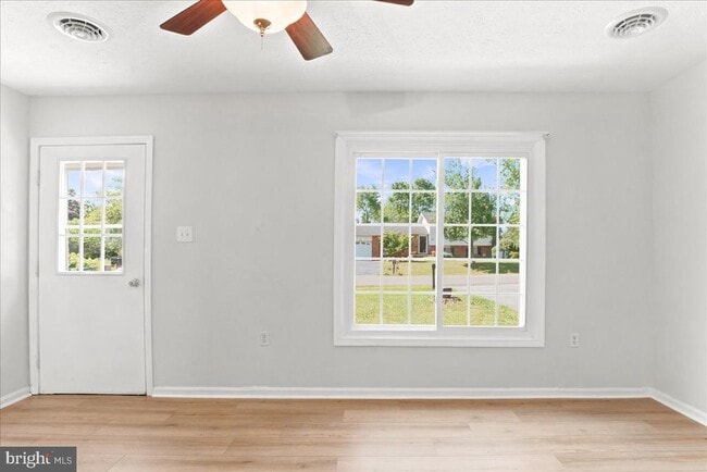Building Photo - 102 Linwood Ct
