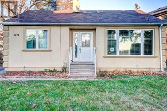 Building Photo - 1171 Mineola Gardens