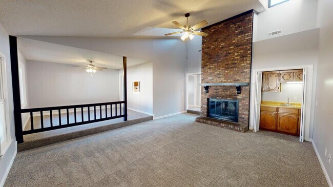 Foto del edificio - 112 Oakland Dr