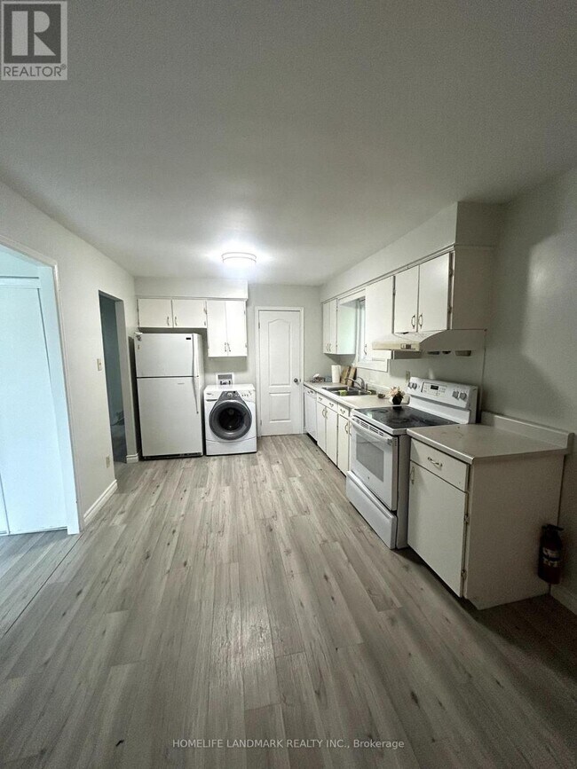 Building Photo - 45 Scotchmere Crescent