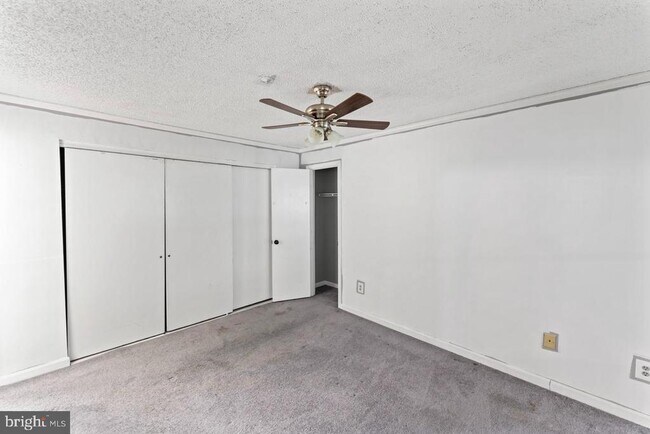Foto del edificio - 1013 Fallcrest Ct