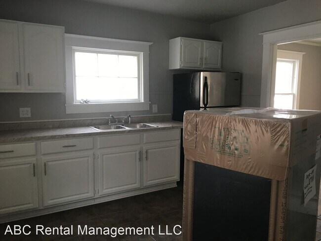 Foto del edificio - 3 br, 1 bath House - 920 River St