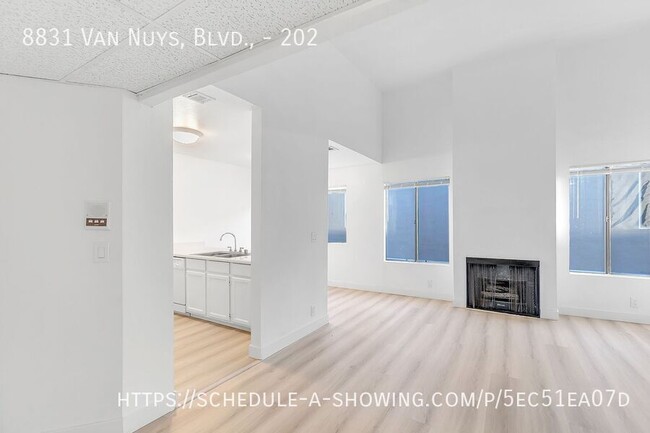 Foto del edificio - Beautiful updated spacious 1 Bed + 1 Bath ...